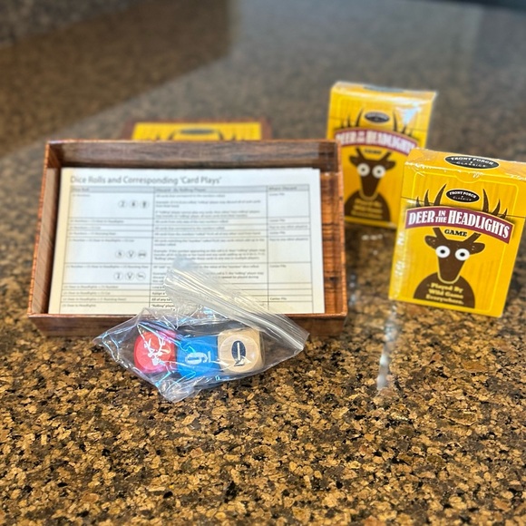 University Games Deer In The Headlights Family Game 8+ 2+ Players - Picture 5 of 7